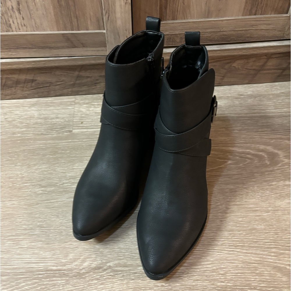 Women’s black booties
